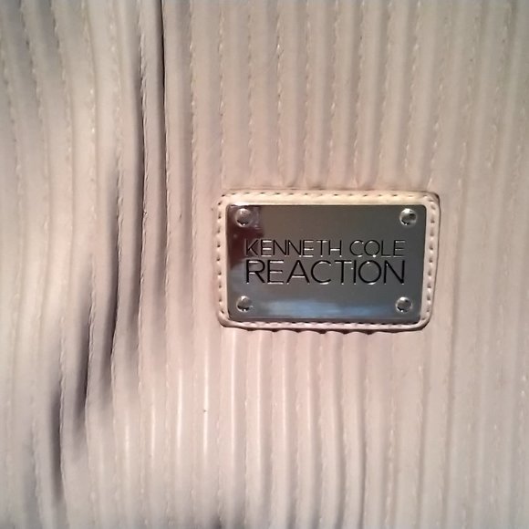 Woman's purse by Kenneth Cole - Picture 5 of 5